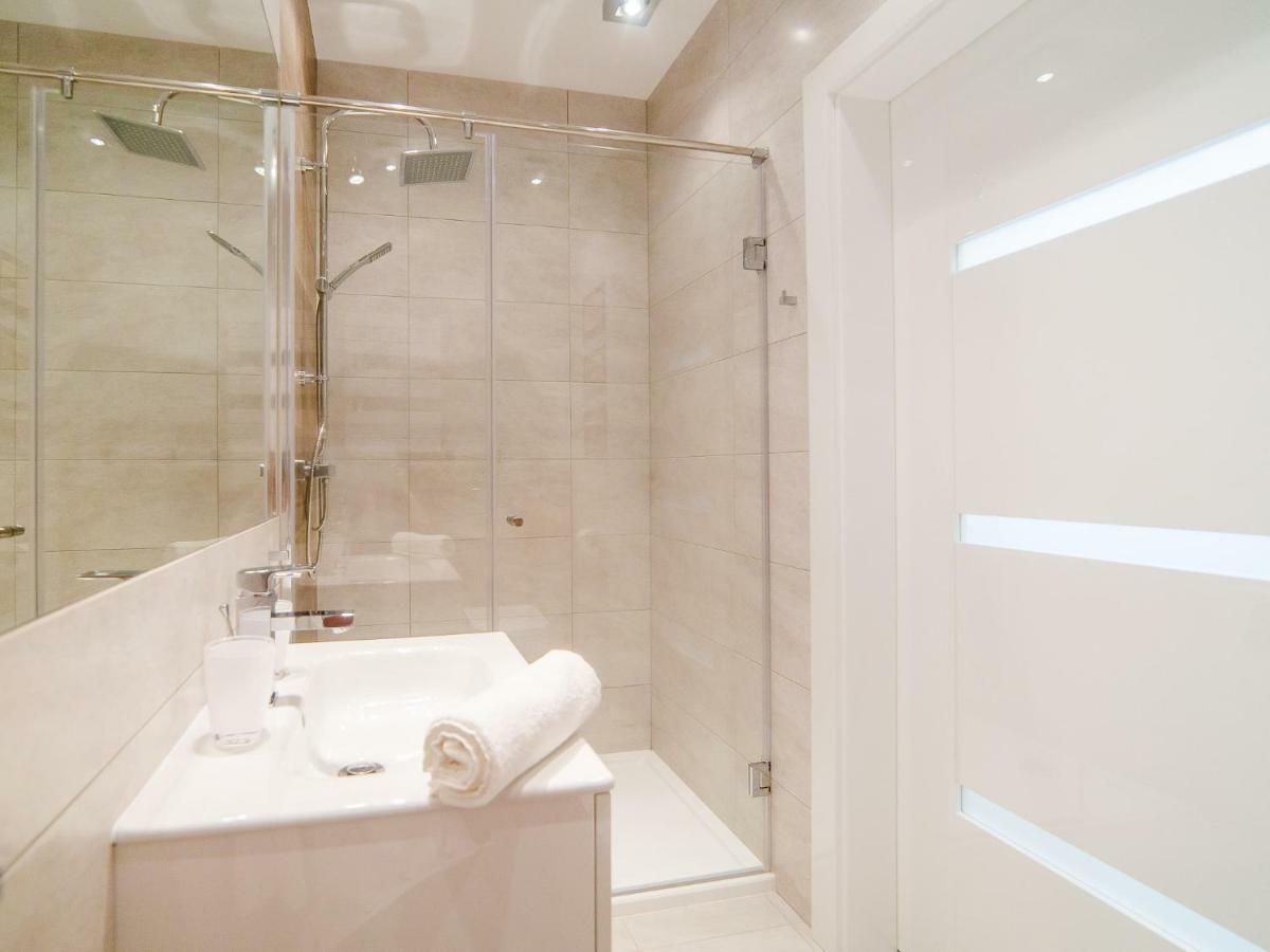 Lucky40 - Apartament Z Widokiem Na Morze, Spa Gratis, Dwie Sosny ウストロニエ・モルスキエ エクステリア 写真